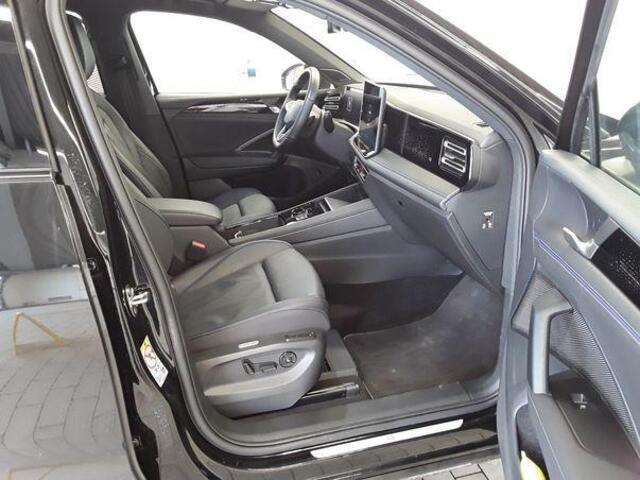 Volkswagen TIGUAN 1.5 eHybrid R-Line 272PK | Full Options | Panodak | Leer | H&K | 360° | Head-up | Memory | Stoel Ventilatie | Elektrische kofferklep |