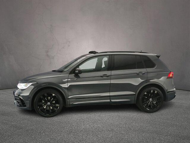 Volkswagen TIGUAN R-Line Business+ 1.5 TSI 150pk DSG Automaat Trekhaak, Panoramadak, Adaptive cruise control, Black style, Achteruitrijcamera, LED matrix koplampen