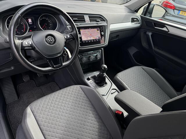 Volkswagen TIGUAN 1.4 TSI Comfortline Executive-pack, Trekhaak Uitklapbaar + NL-Auto!