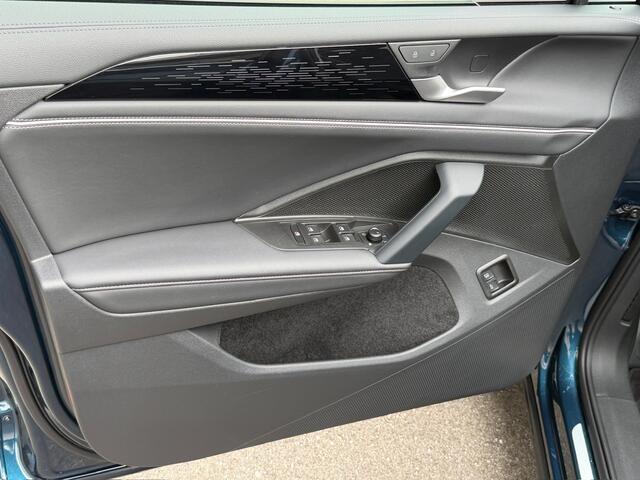 Volkswagen TIGUAN 1.5 eHybrid Elegance 204pk | Trekhaak | 360 Camera | Dode hoek | Elek. klep | incl. verlengde garantie