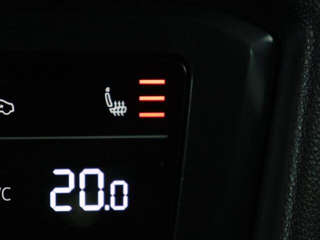 Volkswagen TIGUAN 1.4 TSI eHybrid Style | Stoelverwarming | Camera | Adaptive cruise | Carplay | Sfeerverlichting | Full LED | Navigatie | Park Assist | DAB | Stuurverwarming | PHEV | Plug In