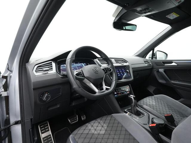 Volkswagen TIGUAN 1.4 TSI 245 pk DSG eHybrid R-Line Business+ | Trekhaak | Stuur-/achterbankverwarming | Achteruitrijcamera | Adaptive Cruise | Navigatie