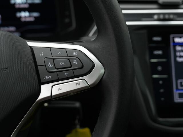 Volkswagen TIGUAN 1.4 TSI eHybrid 245 pk Elegance | Panoramadak | Trekhaak | Discover Pro | Adaptief onderstel | 360 Camera | IQ Light | Stuur-/stoelverwarming