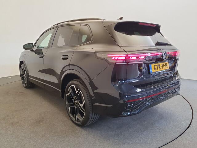 Volkswagen TIGUAN 1.5 eHybrid 272pk DSG/AUT R-Line Wegklapbare trekhaak, Panoramadak, Leder