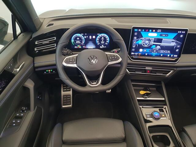 Volkswagen TIGUAN 1.5 eHybrid 272pk DSG/AUT R-Line Wegklapbare trekhaak, Panoramadak, Leder