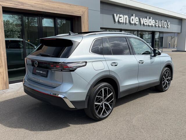 Volkswagen TIGUAN 1.5 eHybrid Elegance 204pk | Panoramadak | Trekhaak | 20" Velgen | 360 Camera | Dode hoek | Elek. klep | incl. verlengde garantie