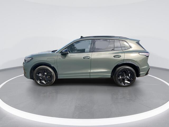 Volkswagen TIGUAN 1.5eHybrid 150kW/204PK DSG R-Line Black Style · Trekhaak · Panoramadak · Massage functie · Garantie t/m 11-03-2026