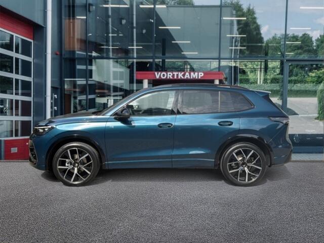 Volkswagen TIGUAN 1.5 eTSI R-LINE TREKHAAK/PANO-DAK/ELEK-KLEP/CAMERA/ACC/HUD/STOEL+STUURVERW
