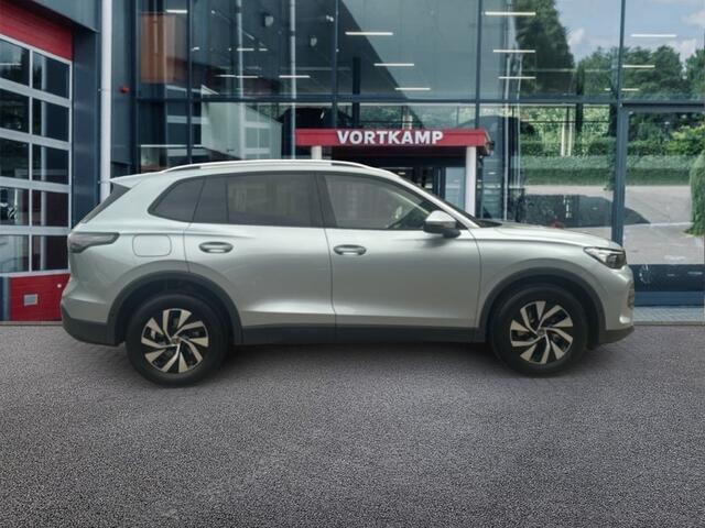 Volkswagen TIGUAN 1.5 eTSI LIFE TREKHAAK/ELEK-KLEP/CAMERA/ACC/STOEL+STUURVERW/CARPLAY