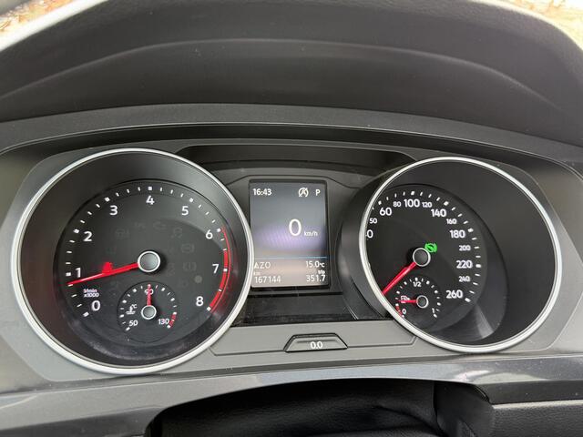 Volkswagen TIGUAN 2.0 TSI 4Motion Highline Business R Apple Carplay - Panoramadak - Trekhaak