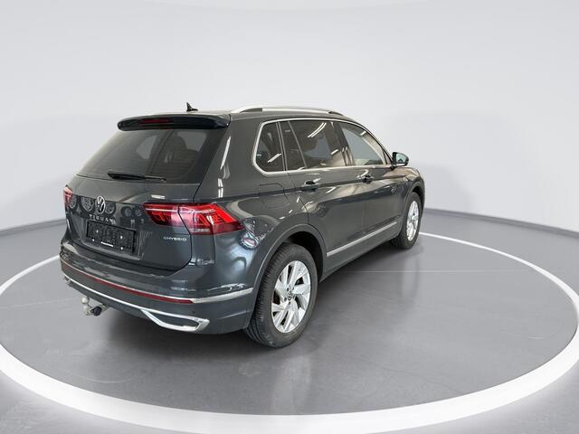 Volkswagen TIGUAN 1.4 TSI eHybrid Elegance · Camera · Apple/Android Car Play · Dodehoek Detectie · Wegklapbare Trekhaak · 18'' Inch · Stuur & Stoelverwarming ·