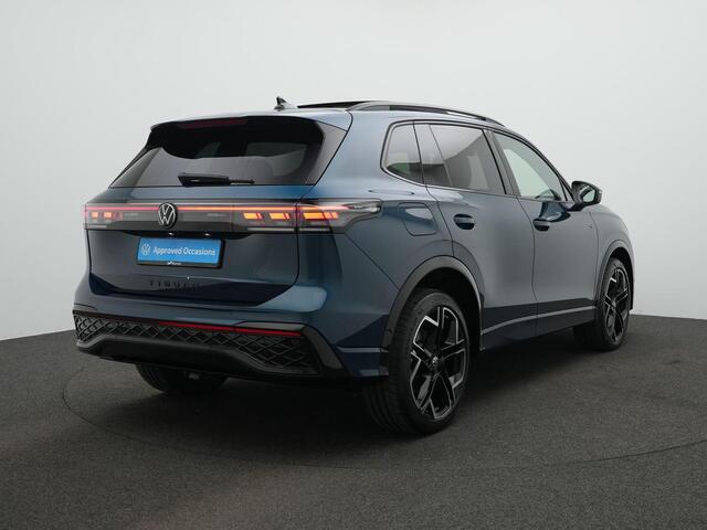 Volkswagen TIGUAN 1.5 eHybrid 272 pk R-Line | Panoramadak | Trekhaak | Leder | Geheugen-/ventilatiestoelen | Head-up display | 360 Camera | Harman/Kardon