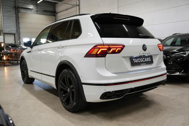 Volkswagen TIGUAN 1.5 TSI R-Line * Virtual - HUD - Black Style - Camera - Keyless - IQ Light - Blind Spot *