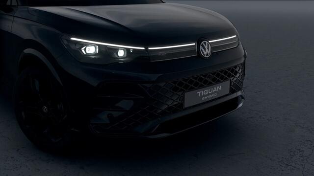 Volkswagen TIGUAN 1.5 eHybrid 204 6DSG R-Line Edition | 'App-Connect' draadloze smartphone integratie | Automatische afstandsregeling (Adaptive Cruise Control) | Black Style Pakket