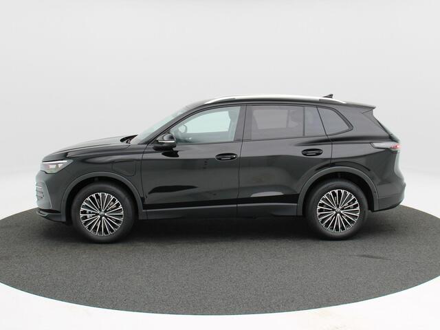 Volkswagen TIGUAN 1.5 eHybrid Life 204 Pk Stoel/Stuur Verwarming | 360° Camera | Adaptive Cruise | Trekhaak | Carplay | 18 Inch | 155 Km !!