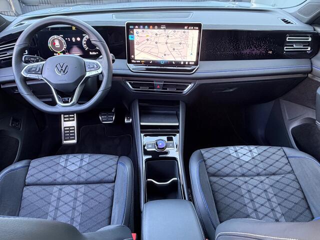 Volkswagen TIGUAN 1.5 eHybrid R-Line | Black line | 360 Camera | Trekhaak | Dode hoek | IQ light | Elek. klep | Rijklaar incl. garantie