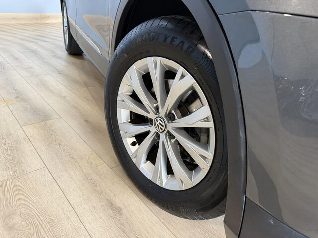 Volkswagen TIGUAN 1.5 TSI ACT Comfortline Business Airco ECC | Panorama | Trekhaak | Stoel Verwarming | Apple Carplay | Navigatie | NAP