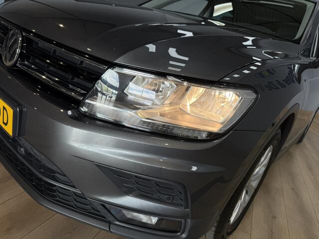 Volkswagen TIGUAN 1.5 TSI ACT Comfortline Business Airco ECC | Panorama | Trekhaak | Stoel Verwarming | Apple Carplay | Navigatie | NAP