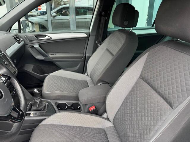 Volkswagen TIGUAN 1.5 TSI ACT R-Line 131PK Navi, Climatcntrl, Cruisecntrl, PDC, Trekhk, TOPSTAAT