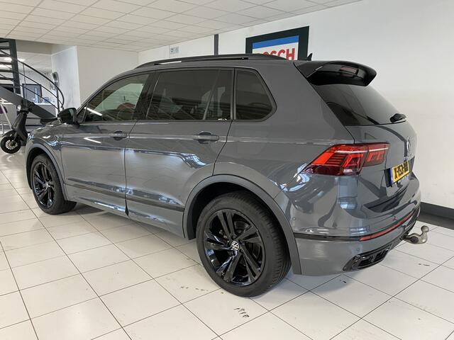 Volkswagen TIGUAN 1.4 TSI eHybrid R-Line Business+Black style Panoramadak / Trekhaak /Carplay/ Leer/ Headup