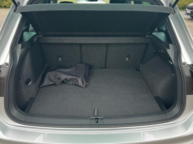 Volkswagen TIGUAN 1.4 TSI eHYBRID R-LINE TREKHAAK/CAMERA/ACC/LED/STOEL+STUURVERW