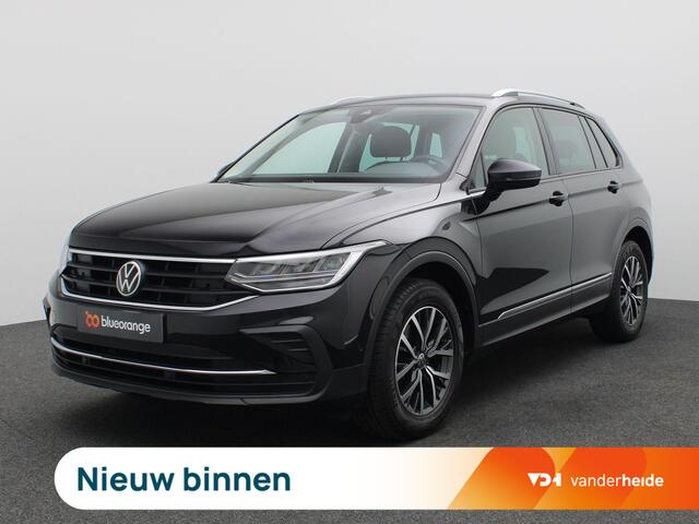 Volkswagen TIGUAN 1.5 TSI Life Business 150PK DSG Trekhaak, Achteruitrijcamera, 17" LM Velgen, Stoelverwarming, Navi, Adatpieve Cruise Control