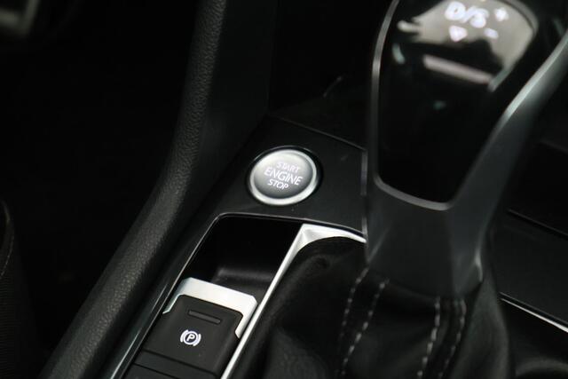 Volkswagen TIGUAN 1.5 TSI 150pk DSG R-Line Business+ Trekhaak 360Camera Keyless Stoelverwarming Virtual Cockpit Navigatie Panoramadak