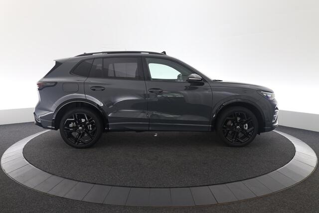 Volkswagen TIGUAN 1.5 eHybrid R-Line Edition | Black Style