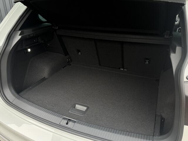 Volkswagen TIGUAN 1.5 TSI R-Line PANO, Elektr Leder, ACC