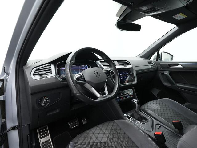 Volkswagen TIGUAN 1.4 TSI eHybrid 245 pk R-Line | Panoramadak | IQ Light | Achteruitrijcamera | Adaptive Cruise | Elektrische achterklep