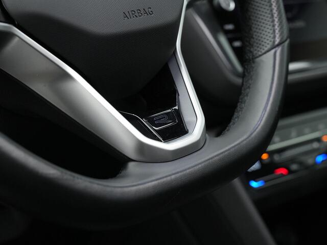 Volkswagen TIGUAN 1.4 TSI eHybrid 245 pk R-Line | Panoramadak | IQ Light | Achteruitrijcamera | Adaptive Cruise | Elektrische achterklep