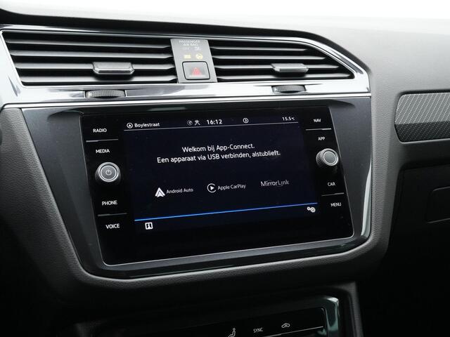Volkswagen TIGUAN 1.4 TSI eHybrid 245 pk R-Line | Panoramadak | IQ Light | Achteruitrijcamera | Adaptive Cruise | Elektrische achterklep