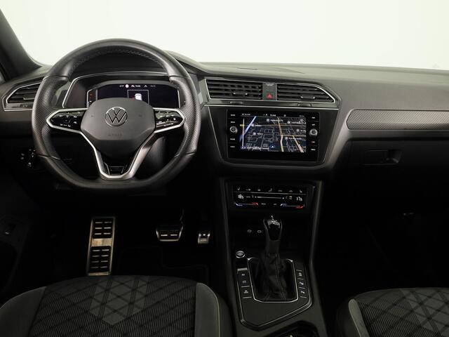 Volkswagen TIGUAN 1.5 TSI R-Line Business | Panoramadak | Camera | Black Style | Stoelverwarming | Navigatie |