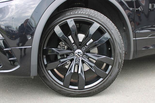 Volkswagen TIGUAN 1.5 TSI 150PK R-Line Business+ |PANO-DAK|I.Q. LIGHTS|BLACK-STYLE|20-INCH|