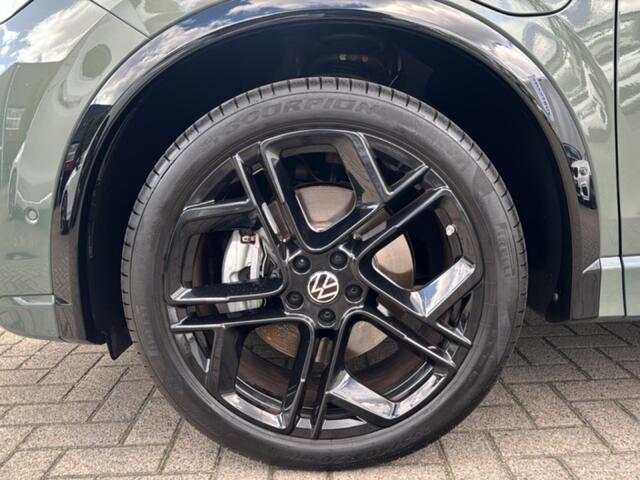 Volkswagen TIGUAN 1.5 TSI HYBRID R-LINE TREKHAAK/PANO-DAK/ELEK-KLEP/360CAM/ACC/HK/MEM/STOELVERW