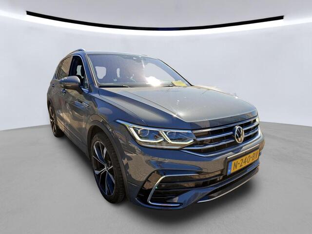Volkswagen TIGUAN 1.5 TSI R-Line Business+ / AUTOMAAT/ TREKHAAK/ PANODAK/ CLIMA/ STOELVERWARM./ 360 CAMERA/ NAVI/ DIGITAL DASH/ 20" LMV