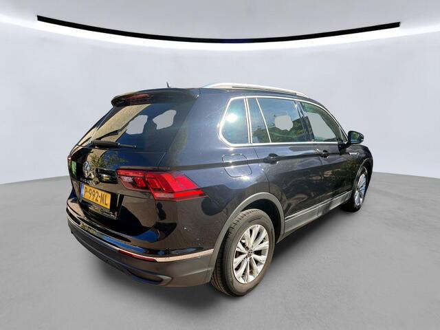 Volkswagen TIGUAN 1.5 TSI Life Business / CRUISE/ DIGITAL DASH/ CLIMATE/ STOELVERWARM./ NAVI/ PARK. SENSOREN + CAMERA/ 17" LMV