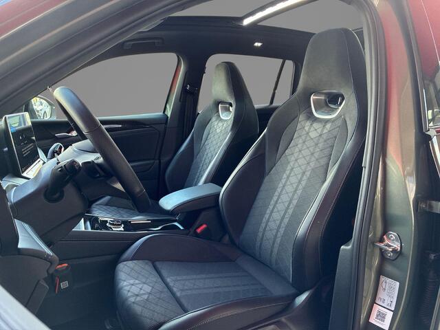 Volkswagen TIGUAN 1.5 272pk DSG eHybrid R-Line Edition · Panoramadak · 360 Camera · Wegklapbare Trekhaak · Massage · Dodehoek Detectie · 19'' Inch · Garantie t/m 27-10-2029 of 100.000km