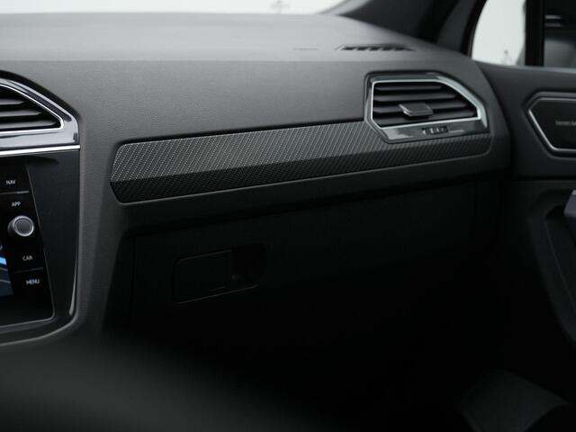 Volkswagen TIGUAN 1.5 TSI 150 pk DSG R-Line Business | Panoramadak | IQ Light | Harman/Kardon | Achteruitrijcamera | Stuur-/stoelverwarming