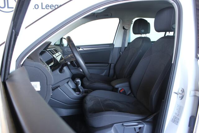 Volkswagen TIGUAN 1.4 TSI eHybrid Business+ Trekhaak | Head-Up | IQ Light | Stoelverw. | Keyless | Camera | Carplay | Navi | Bluetooth | 18" LMV | PDC V+A