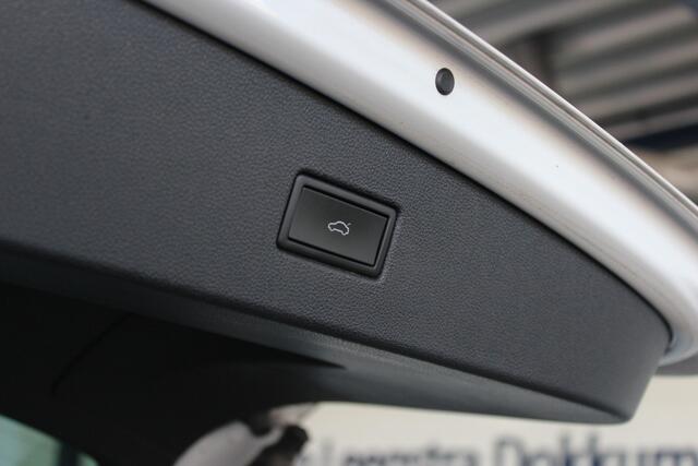 Volkswagen TIGUAN 1.4 TSI eHybrid Business+ Trekhaak | Head-Up | IQ Light | Stoelverw. | Keyless | Camera | Carplay | Navi | Bluetooth | 18" LMV | PDC V+A