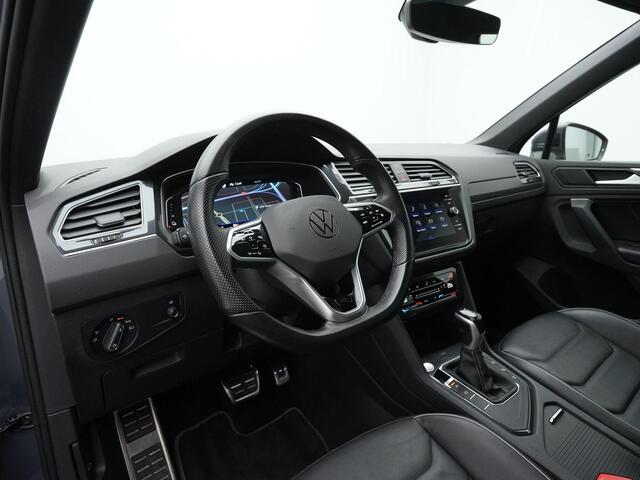 Volkswagen TIGUAN 1.4 TSI 245 pk eHybrid R-Line | Panoramadak | Trekhaak | Leder | Geheugenstoelen | 360 camera | Head-up display | IQ Light |