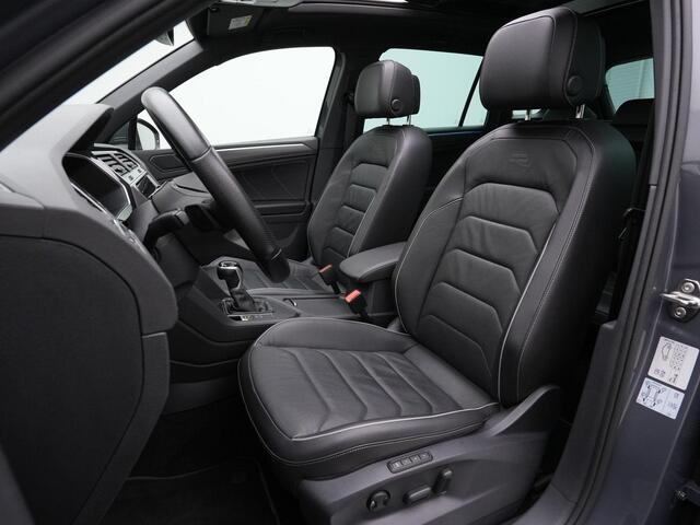Volkswagen TIGUAN 1.4 TSI 245 pk eHybrid R-Line | Panoramadak | Trekhaak | Leder | Geheugenstoelen | 360 camera | Head-up display | IQ Light |