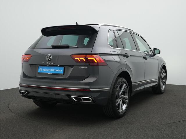 Volkswagen TIGUAN 1.4 TSI 245 pk eHybrid R-Line | Panoramadak | Trekhaak | Leder | Geheugenstoelen | 360 camera | Head-up display | IQ Light |