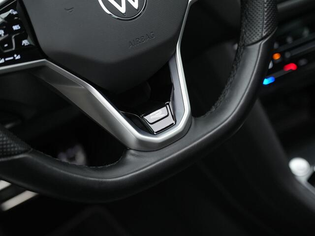 Volkswagen TIGUAN 1.4 TSI 245 pk eHybrid R-Line | Panoramadak | Trekhaak | Leder | Geheugenstoelen | 360 camera | Head-up display | IQ Light |