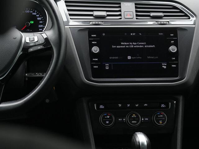 Volkswagen TIGUAN 1.5 TSI 150 pk DSG ACT Comfortline Business | Trekhaak | Adaptive Cruise | Navigatie | Parkeersensoren voor/achter