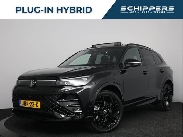 Volkswagen TIGUAN 1.5 eHybrid R-Line Edition 272pk | Trekhaak 2.000kg trekgewicht | Panoramadak | Massagestoelen | PHEV | 360 graden camera |