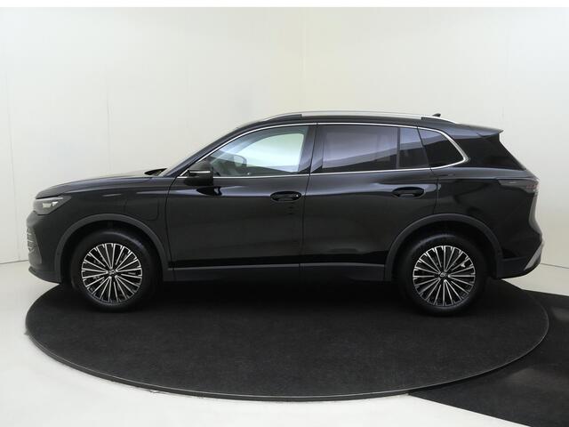 Volkswagen TIGUAN 1.5 eHybrid Elegance | SoH 98% | Trekhaak | ErgoActive stoelen | Keyless | Dodehoek detectie | Navigatie | Stoel- en stuurwielverwarming | Adaptieve cruise control |
