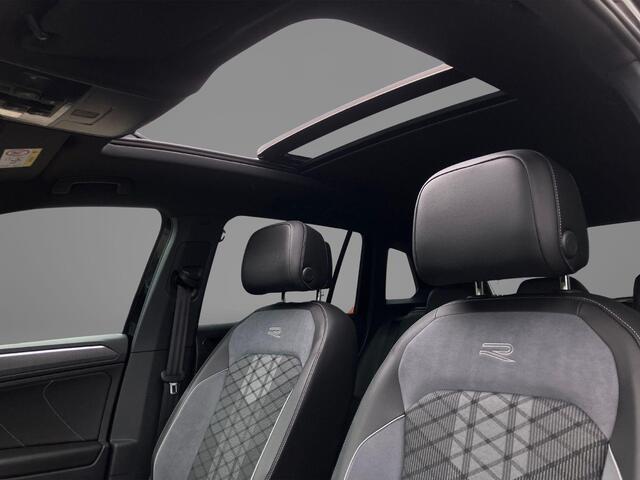 Volkswagen TIGUAN 1.4TSIeHybrid 180kW/245PK R-Line Black Style · Panoramadak · Trekhaak · 360°Camera + Parkeersensoren · Stoelverwarming · Apple/Android Car Play · Dodehoeksensor ·