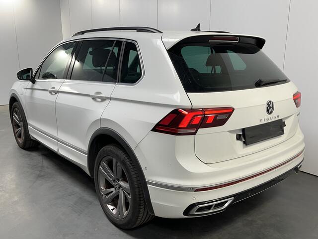 Volkswagen TIGUAN 1.4 TSI eHybrid R-Line / AUTOMAAT/ 245 PK/ 2X R-LINE/ ACC/ PARK.SENSOREN V+A/ CAMERA/ DODEHOEK/ KEYLESS/ APP-CONNECT/ ELEK.ACHTERKLEP/ DIGITAL DASH/ NAVI/ DAB/ CLIMA/ LED